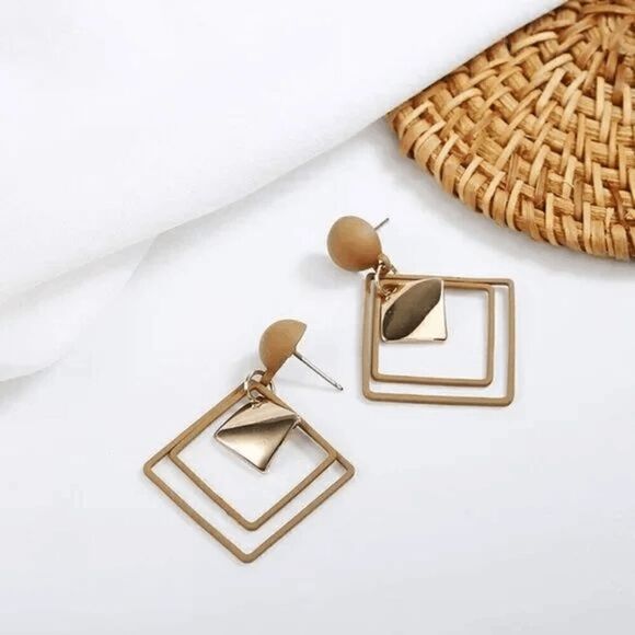 2/$21 Tan Triangular Circle Dangle Earrings - Picture 1 of 4